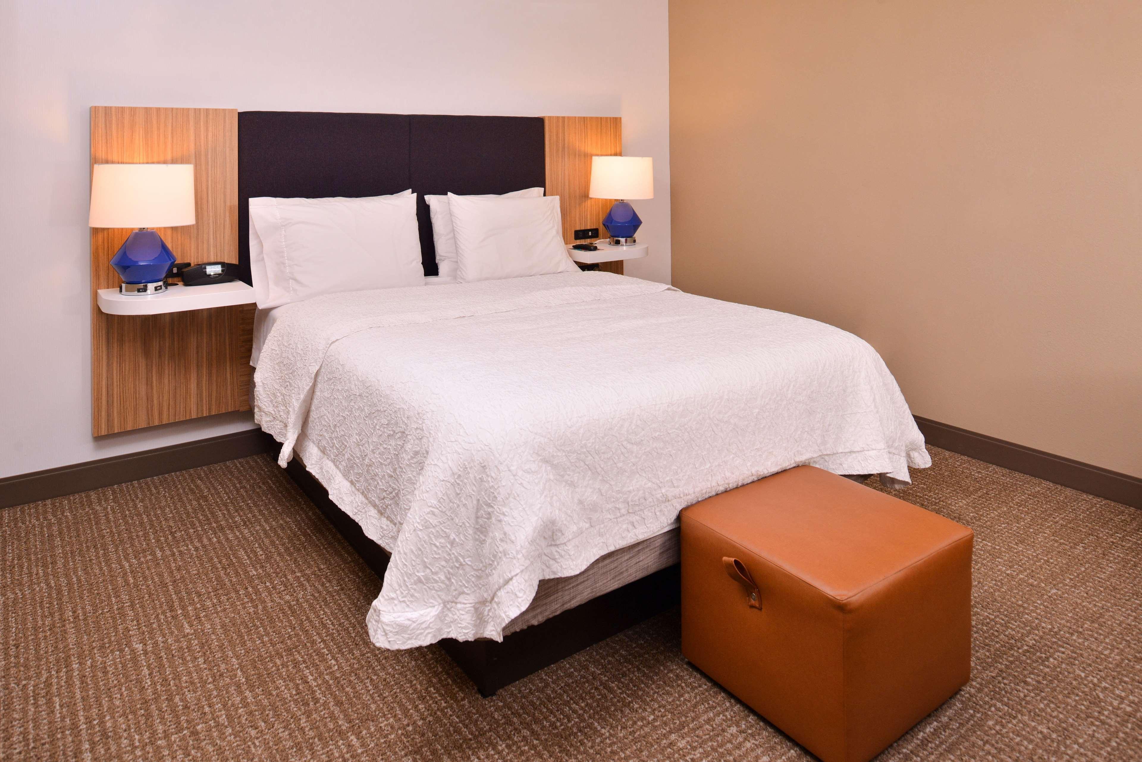 Hampton Inn York Bagian luar foto