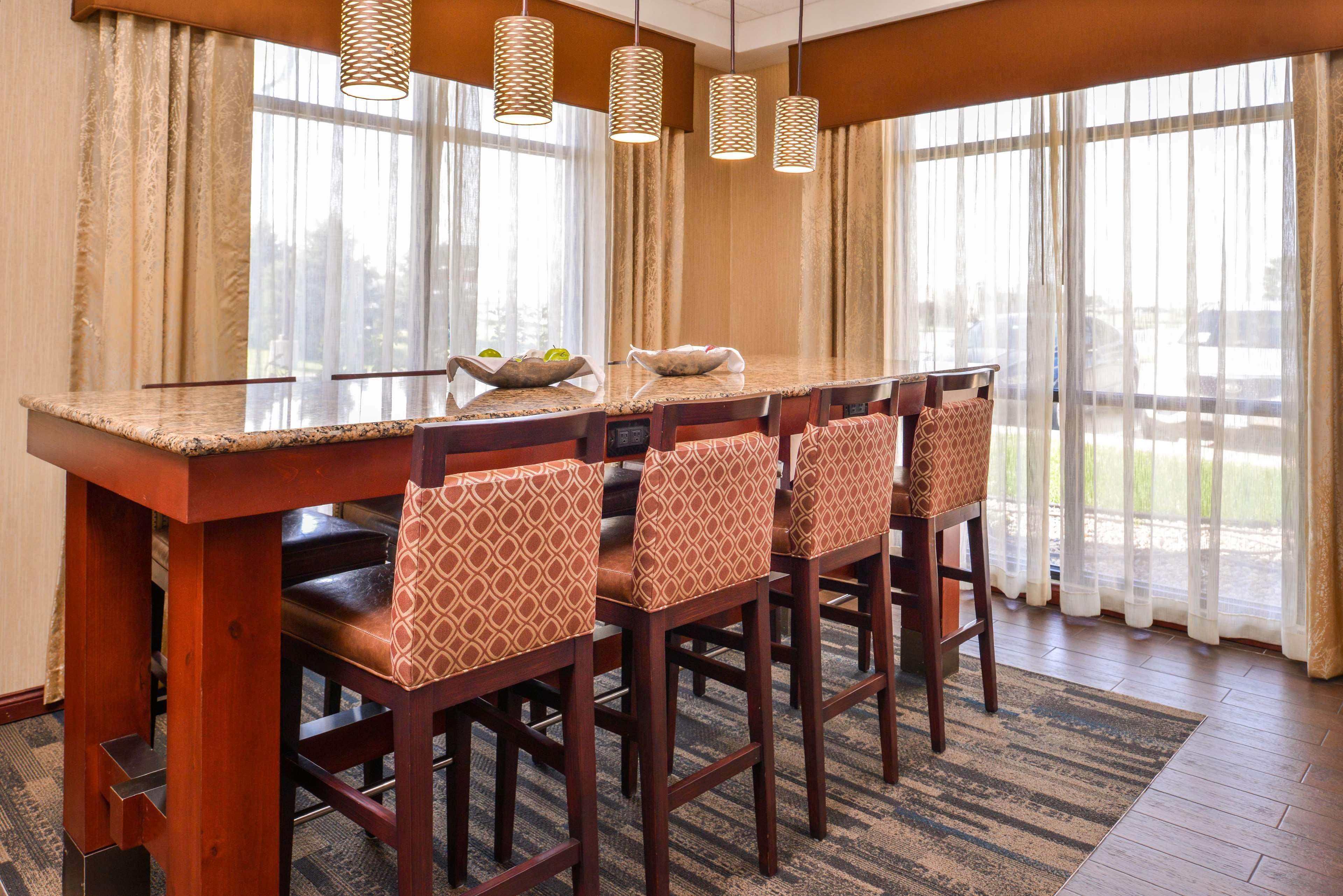 Hampton Inn York Bagian luar foto