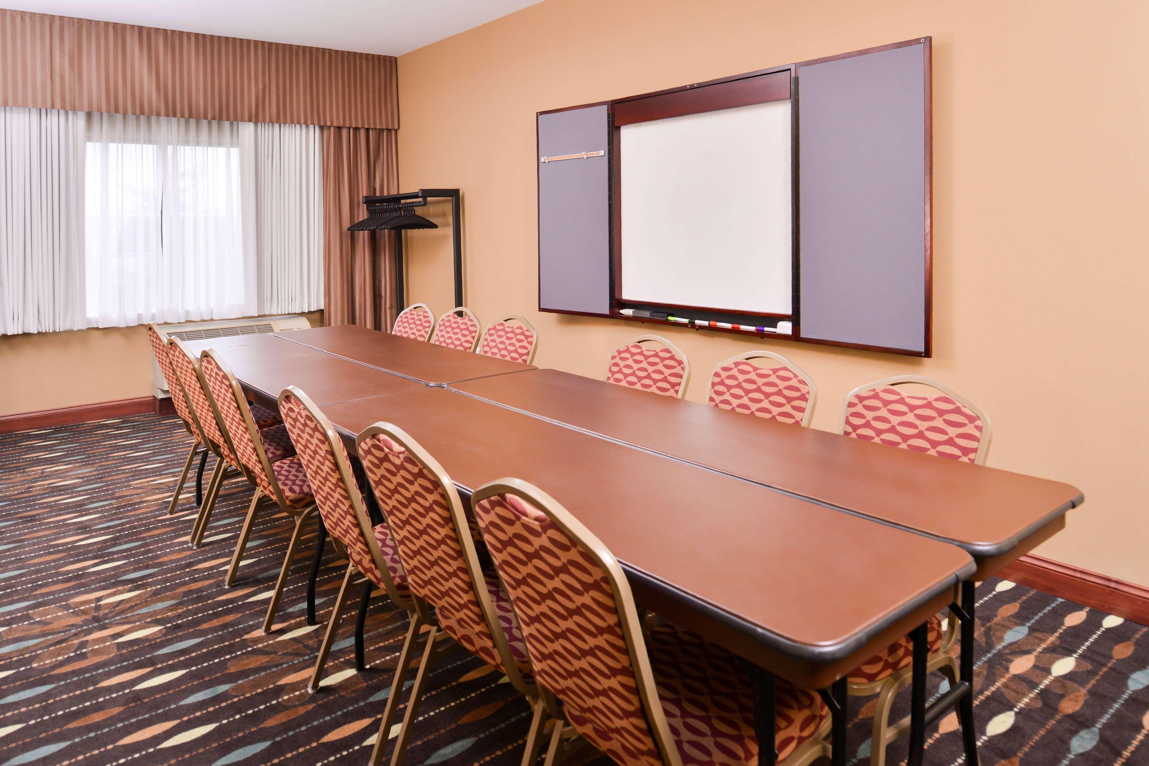 Hampton Inn York Bagian luar foto