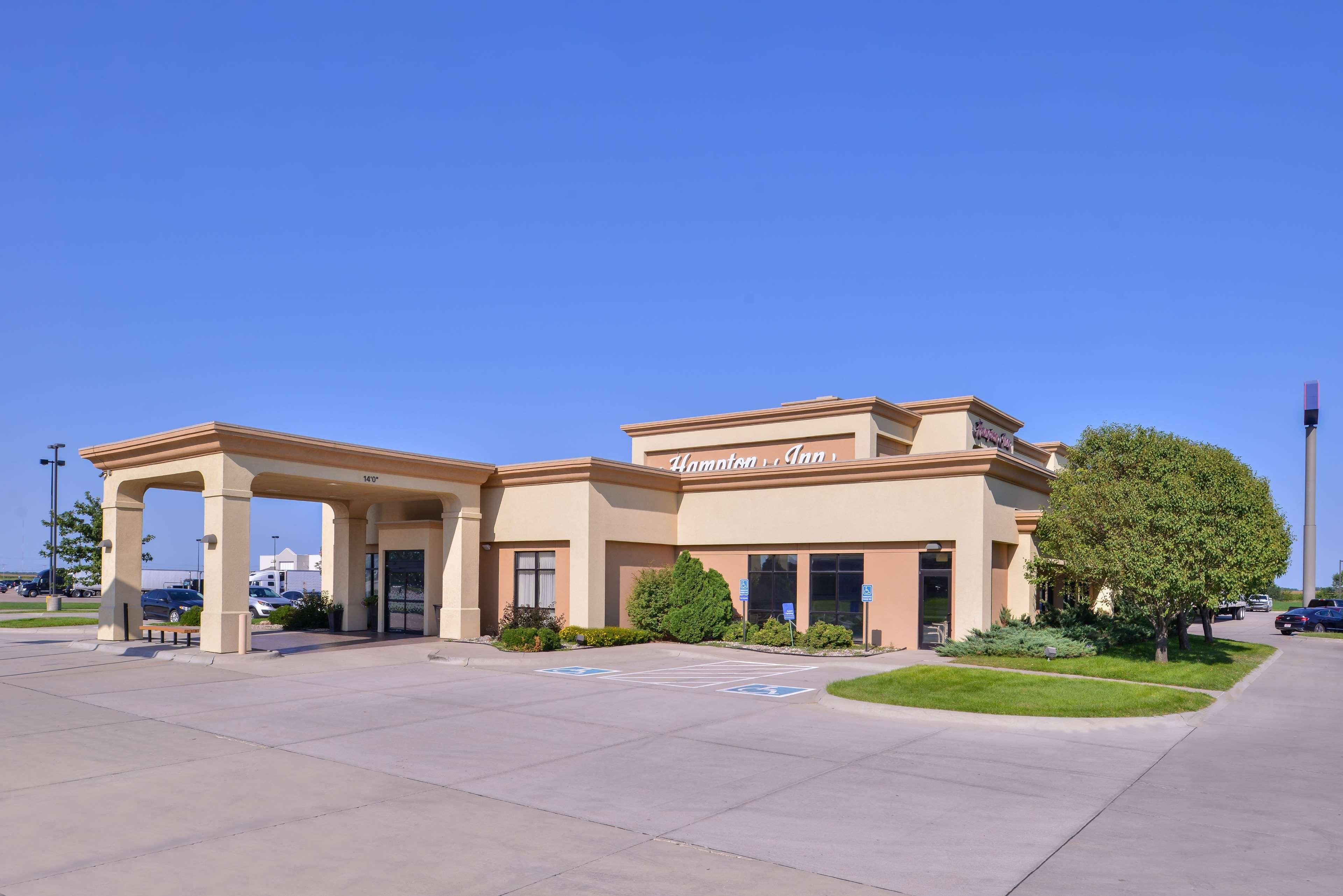 Hampton Inn York Bagian luar foto